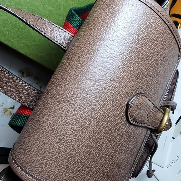 Backpack - Picture 2 of 16